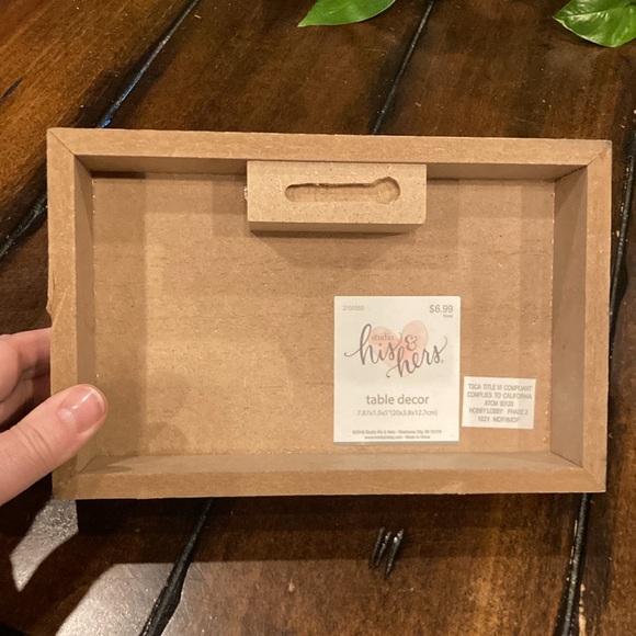 Kids Table Only Sign and New Bag of Wooden Hearts - Picture 7 of 10